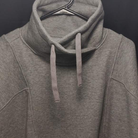 UGG Pancho, Size XS/S - Picture 4 of 9